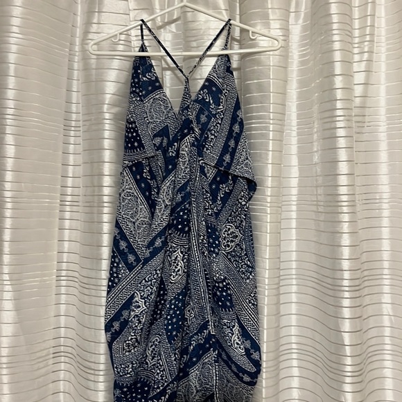 Patterned Flowy Dress - Picture 3 of 3